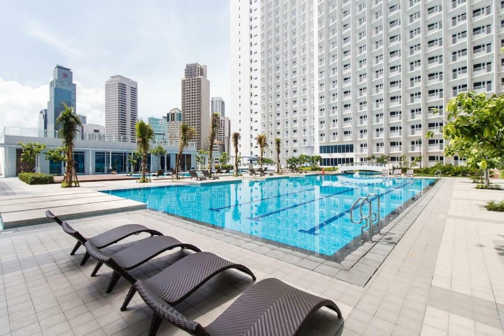 Linda'S Condo Manila Esterno foto